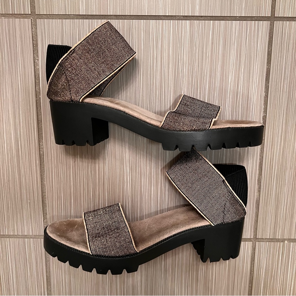 Charleston Shoe Company Monterey Gold Metallic Sandals comfortable comfy block - Picture 4 of 11